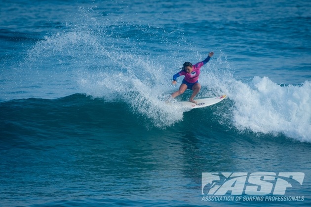 Carissa Moore to Compete in Men’s Triple Crown of Surfing! @CarissaMoore92