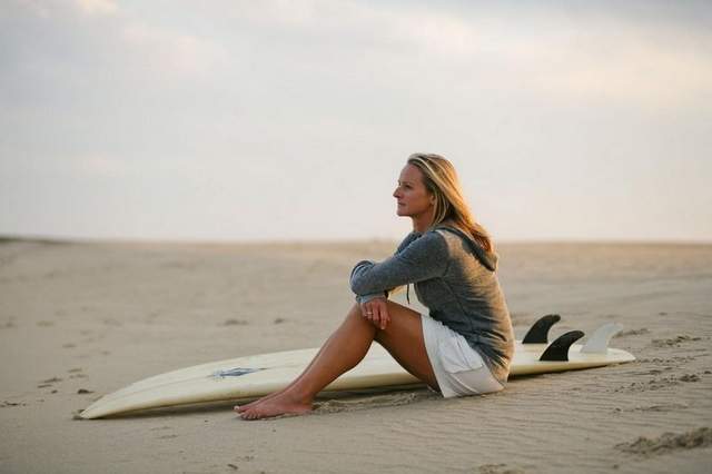 The next queen of the surf world